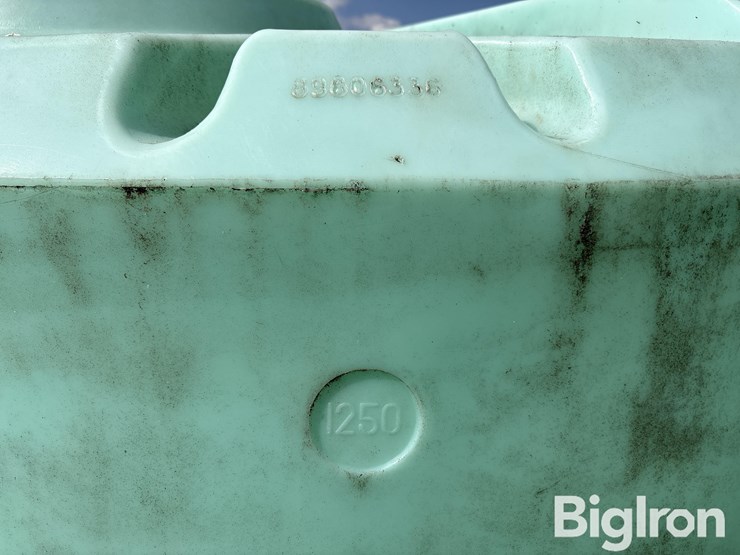 green-1500-gallon-liquid-tank-image-9