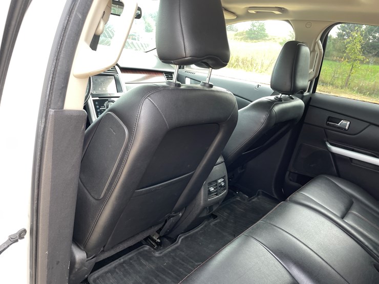 2011-ford-edge-image-55