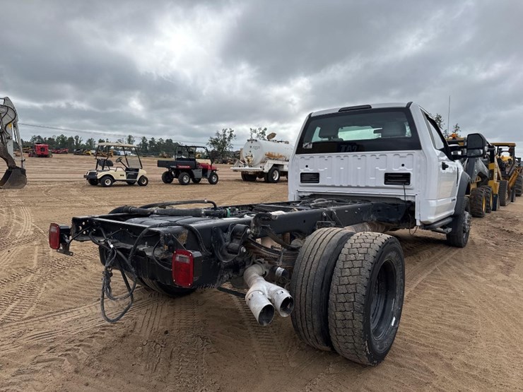 2019-ford-f550-xl-image-6