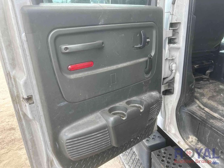 2007-chevrolet-c6500-landscape-dump-truck-image-15