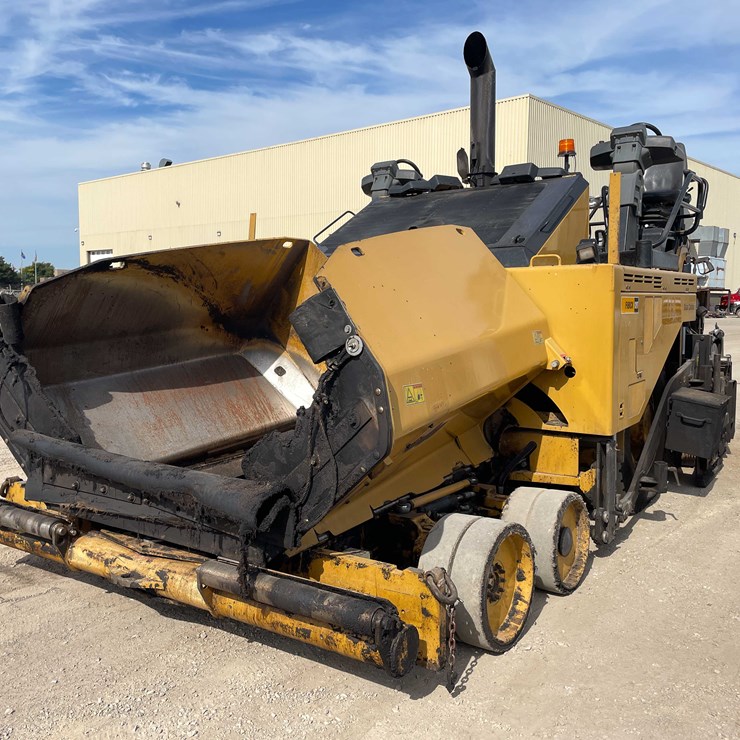 #8612 • 2019 CAT AP100F Asphalt Paver (APS)