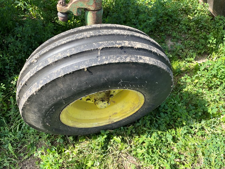 john-deere-2640-image-41