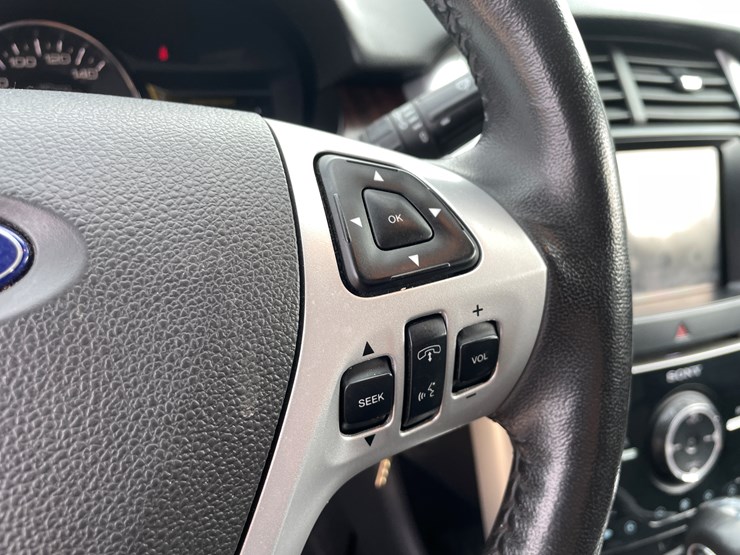 2011-ford-edge-image-69