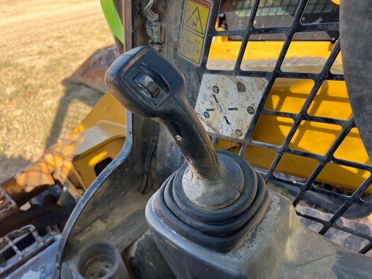 2018-caterpillar-289d-image-21