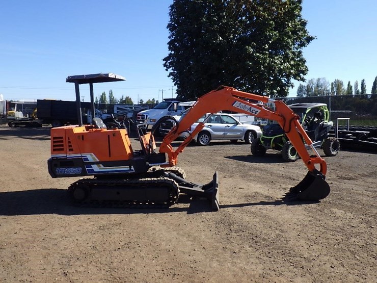 takeuchi-tb260-image-3