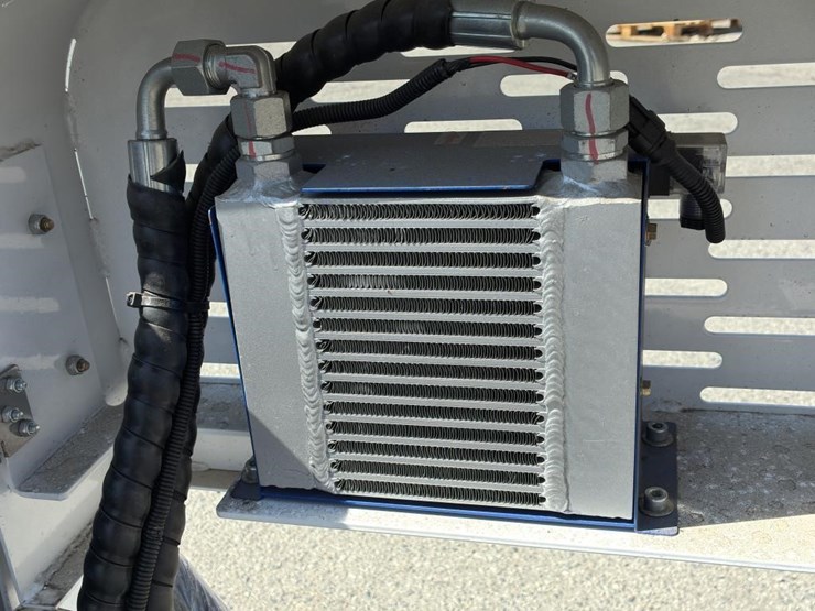 2025-bison-tek-bt360w-skid-steer-image-9