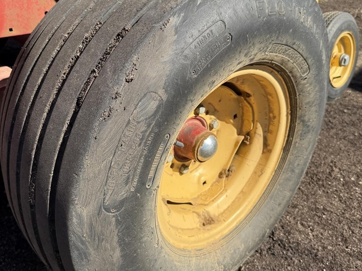 new-holland-688-image-6