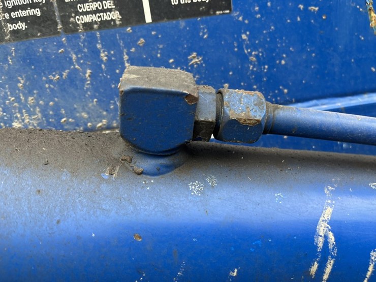 #1631-•-2005-mack-mr-garbage-truck-image-42