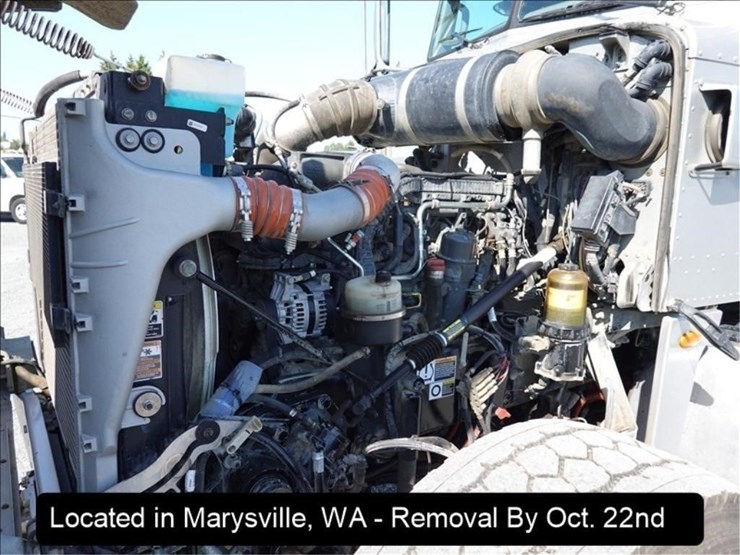 2015-peterbilt-367-image-9