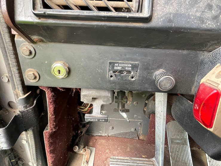 #4421-•-international-eagle-grain-truck-(no-title)-image-38