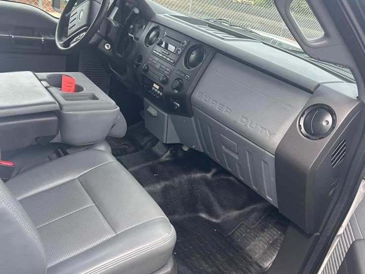 2015-ford-f350-sd-image-28