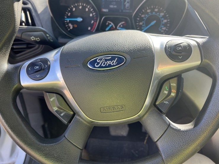 2014-ford-escape-image-28
