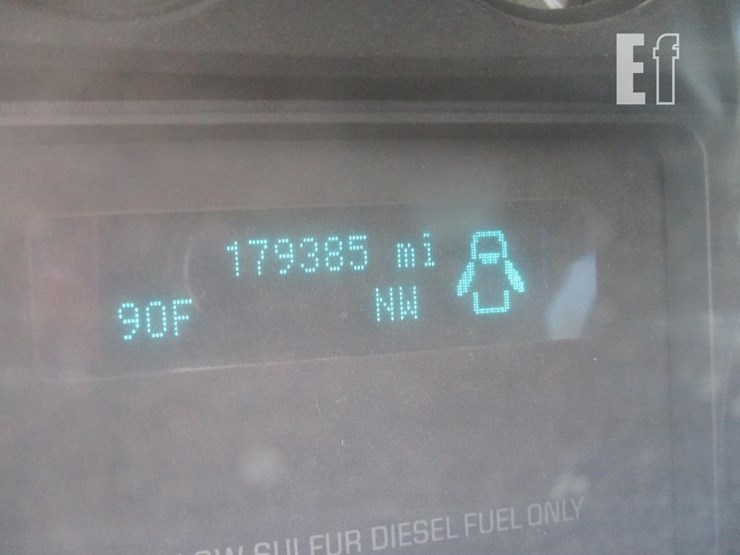 2014-ford-f550-image-17