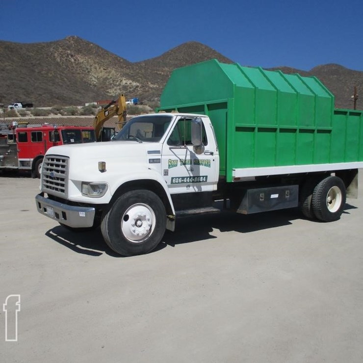 1995 FORD F700