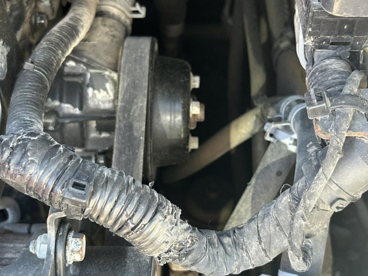 2019-bobcat-t650-image-41