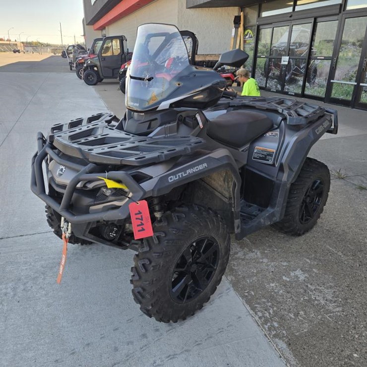 #1711 • 2023 Can-Am Outlander 850 XT ATV