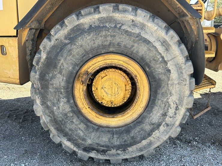 2004-volvo-a40d-image-66