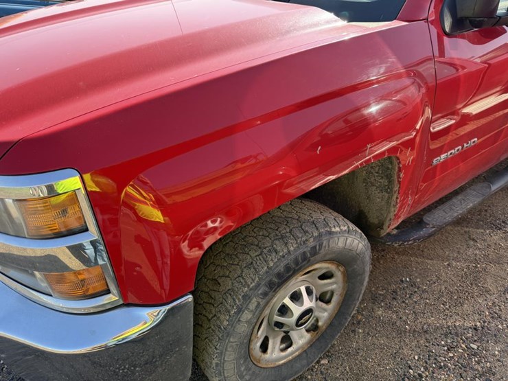 #2114-•-2015-chevrolet-silverado-2500hd-4x4-pickup-truck-image-8