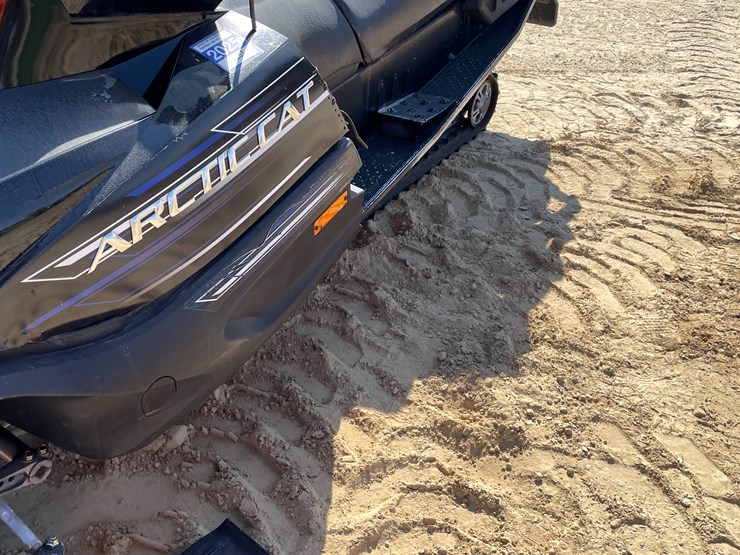 #1894-•-2008-arctic-cat-t660-snowmobile-(sells-with-bill-of-sale-only)-image-14