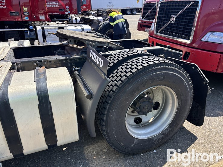 2015-mack-600-truck-tractor-image-19