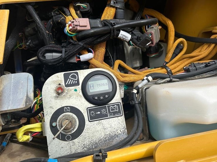 2018-caterpillar-d6n-xl-image-19