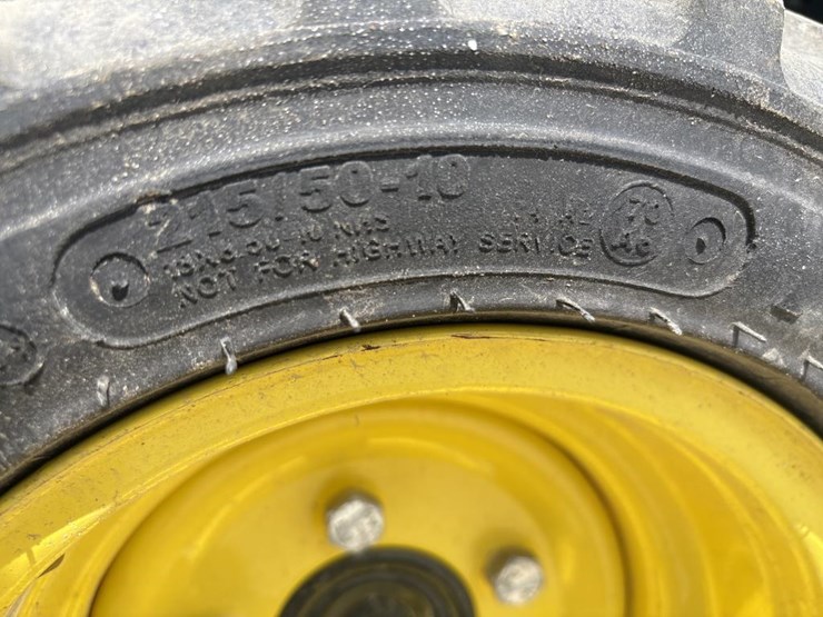john-deere-1025-image-22