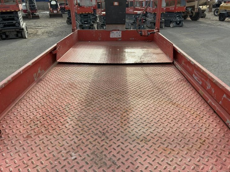 skyjack-sj-4626-scissor-lift-image-8