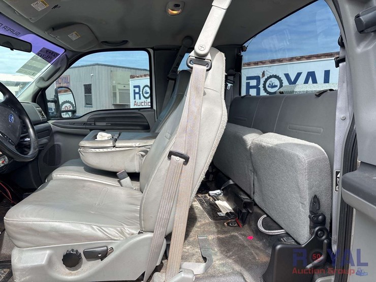 2004-ford-f250-image-19