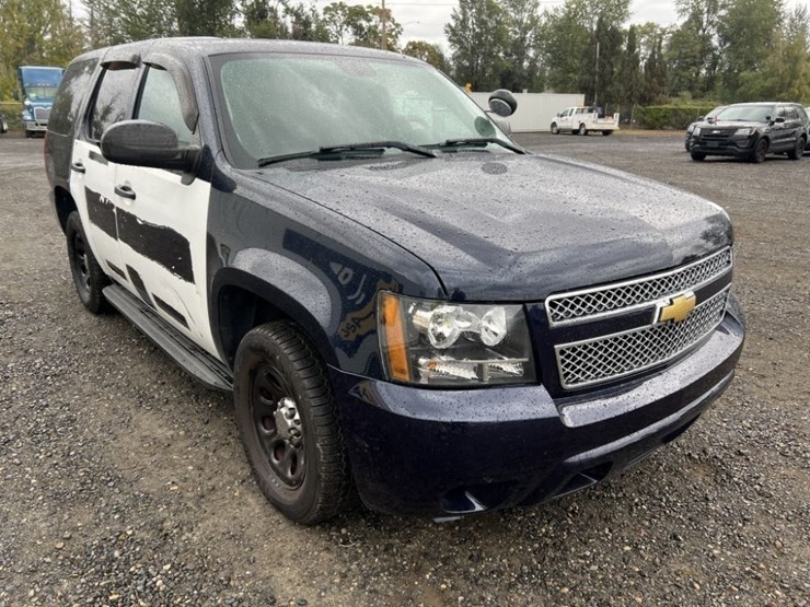 2014-chevrolet-tahoe-image-2
