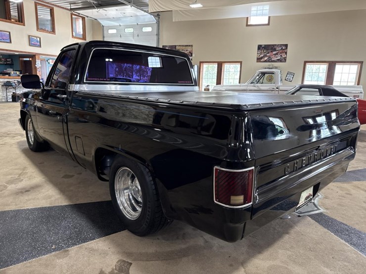 1985-chevrolet-c10-image-3