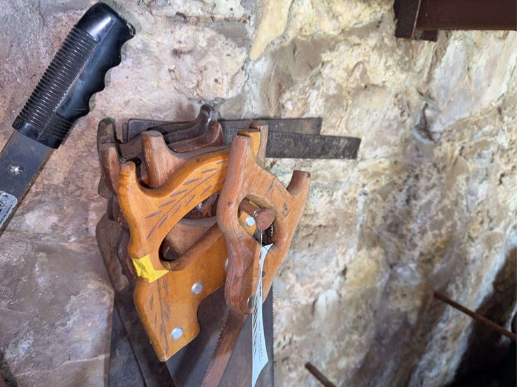 hand-saws,-squares-image-3