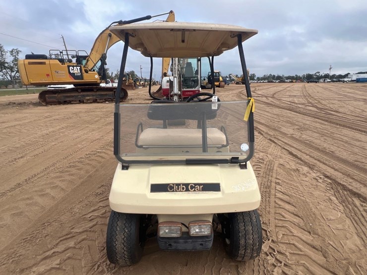 clubcar-gas-golf-cart-image-7