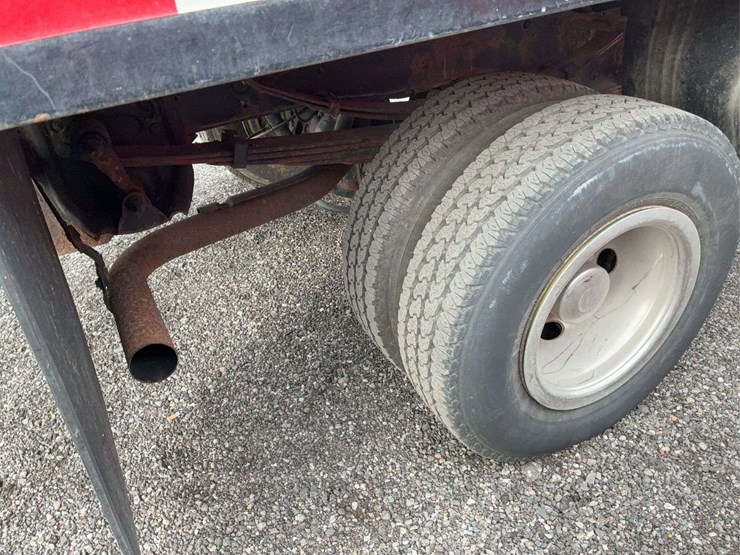 1997-dodge-ram-chassis-cab-flatbed-image-13