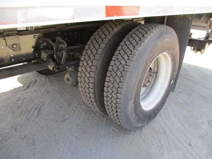 hino-338-image-16