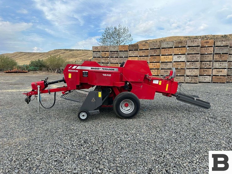 2016-massey-ferguson-1842-image-2