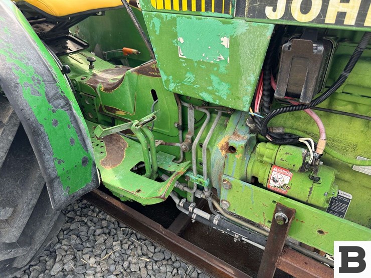 1989-john-deere-2855n-image-44