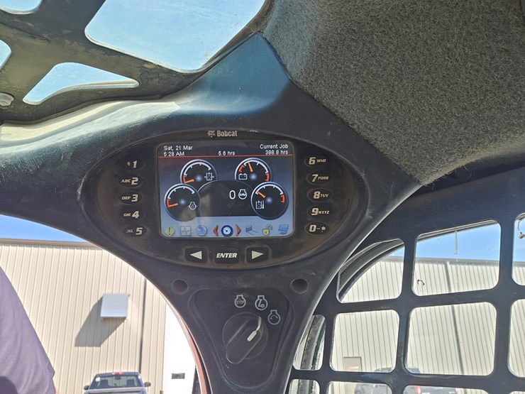 2018-bobcat-t770-image-11