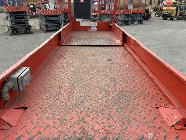 skyjack-sj-3226-scissor-lift-image-23