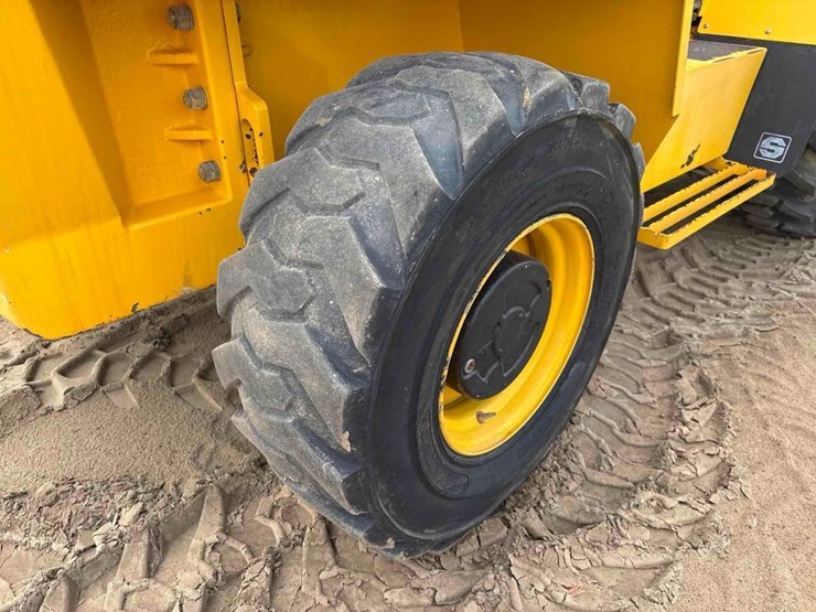 sellick-s80j4e-4-rough-terrain-forklift-image-12