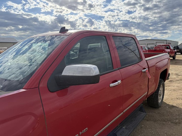 #2146-•-2015-chevrolet-silverado-2500hd-ltz-4x4-pickup-tru-image-12
