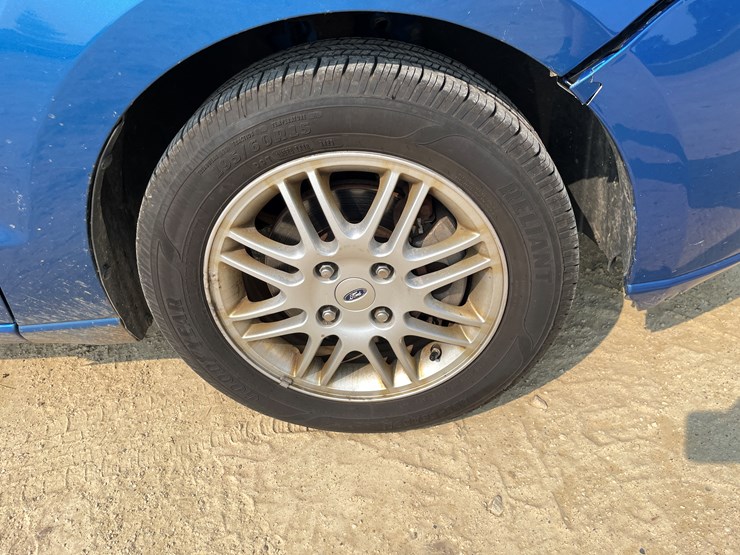 #115-•-2011-ford-focus-(has-wi-title)-image-11