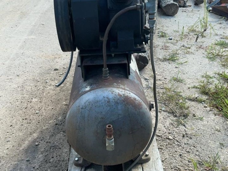 #157a-•-ingersol-rand-air-compressor-image-5