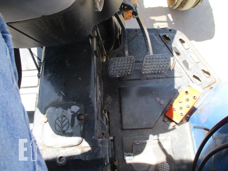 2005-new-holland-tn70-image-10