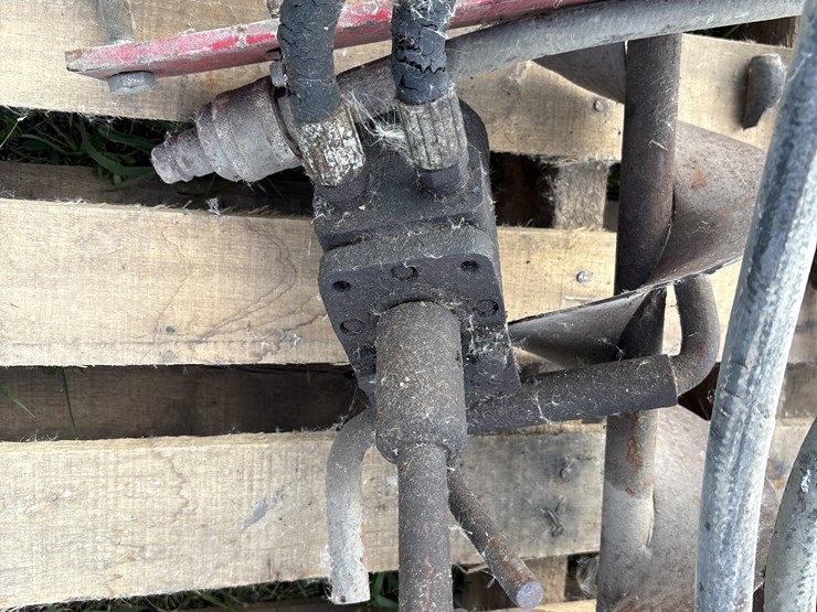 hydraulic-grain-bin-sweep-image-14