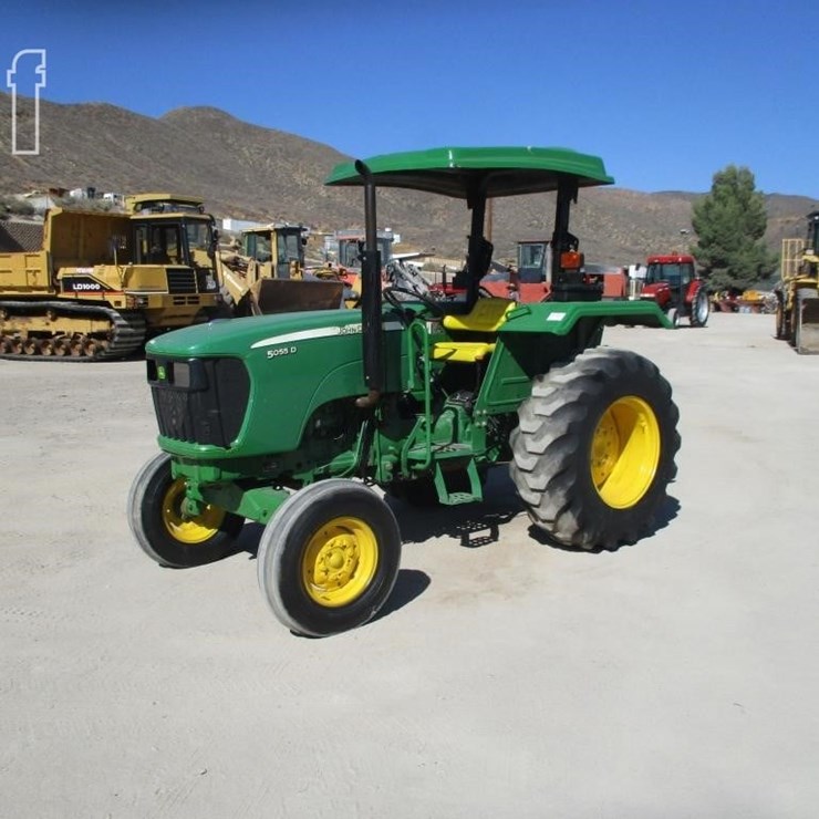 2011 JOHN DEERE 5055D