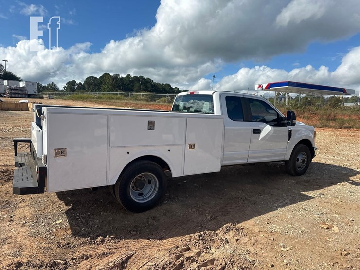 2017-ford-f350-xl-image-4