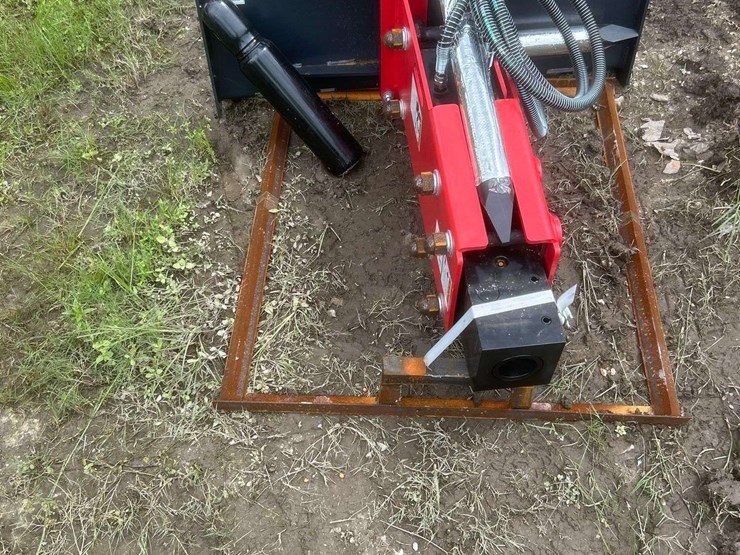2025-raytree-rmh680-hydraulic-hammer/breaker-skid-steer-attachment-image-3
