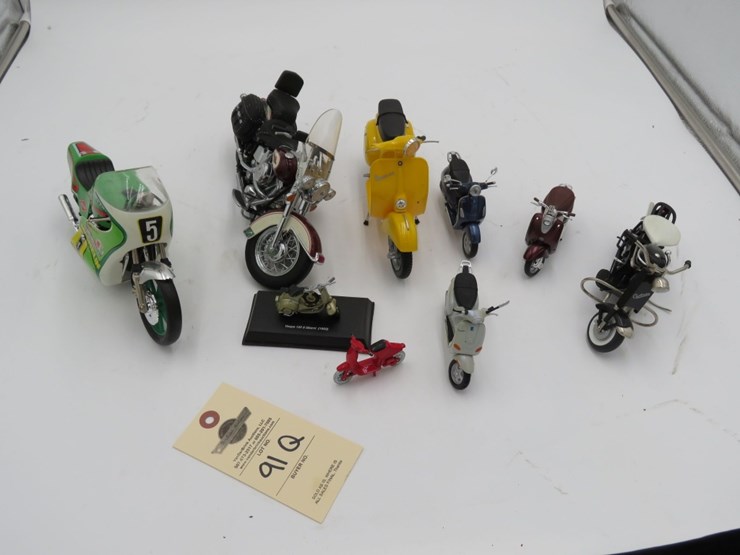 toy-motorcycle-grouping-image-1