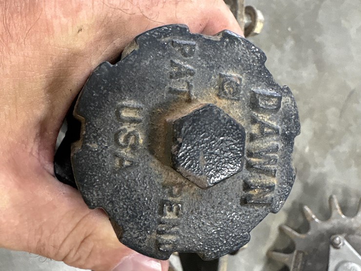 dawn-screw-adjust-row-cleaners-image-12