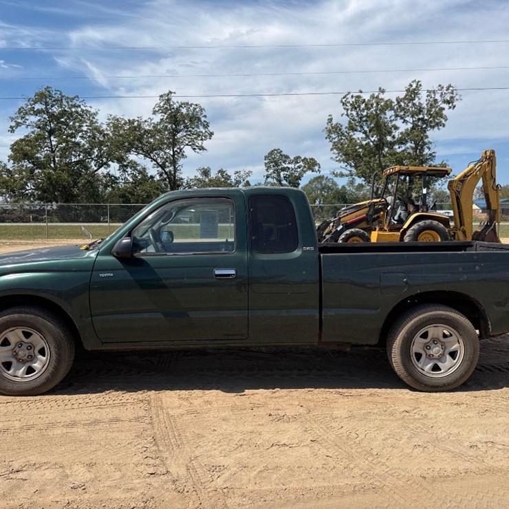 2001 TOYOTA TACOMA SRS TRUCK